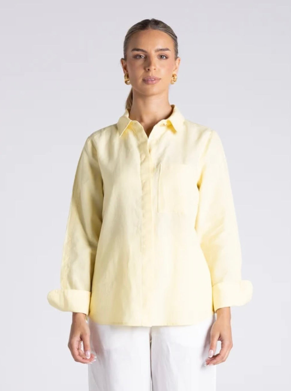 Two T’s - Sofia Linen Shirt with Gold Button ‘Lemon Icing’