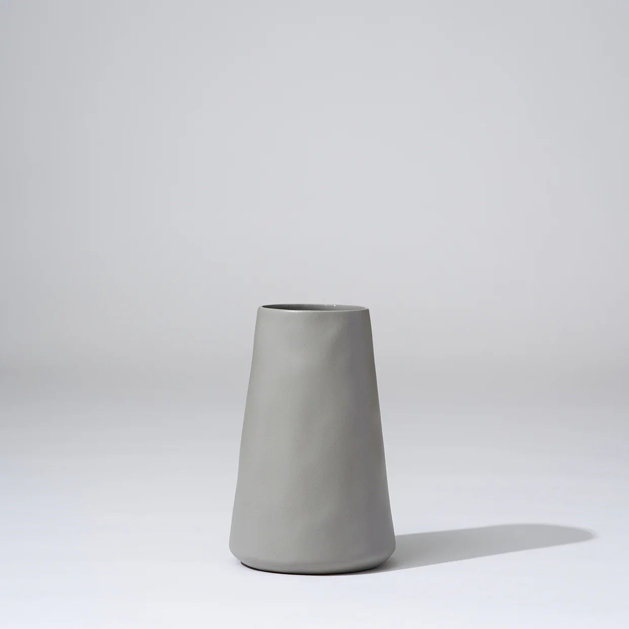 Marmoset Found - Large Cloud Tulip Vase ‘Dove Grey’