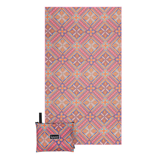 Nakie - Sand Free Beach Towel ‘Rosy Tides’