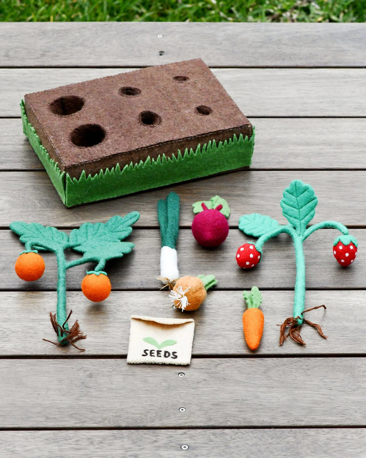 Tara Treasures - Felt Planter Box with Sprouts & Vegetables