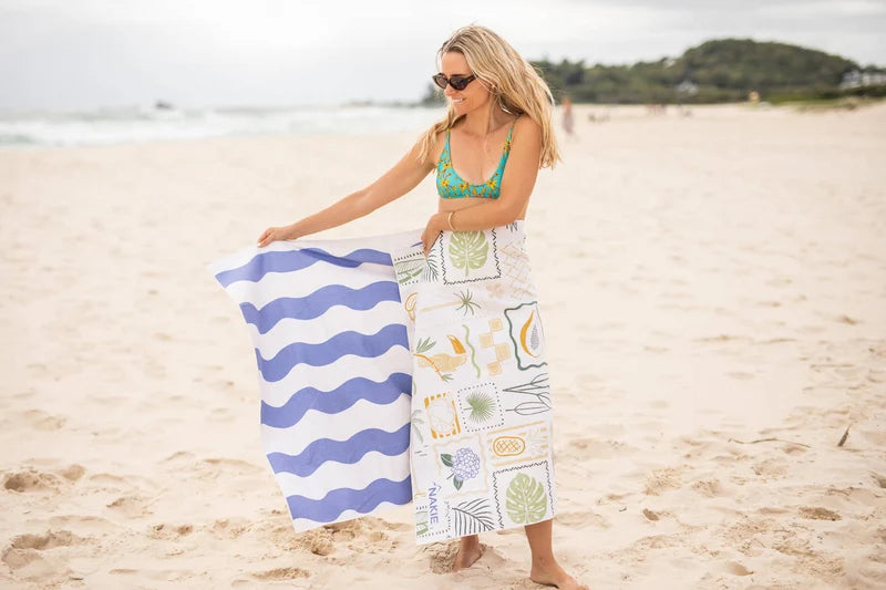 Nakie - Sand Free Beach Towel ‘Toucan Bay’